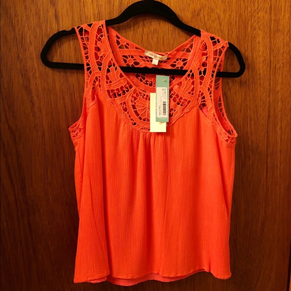 Coral lace tank